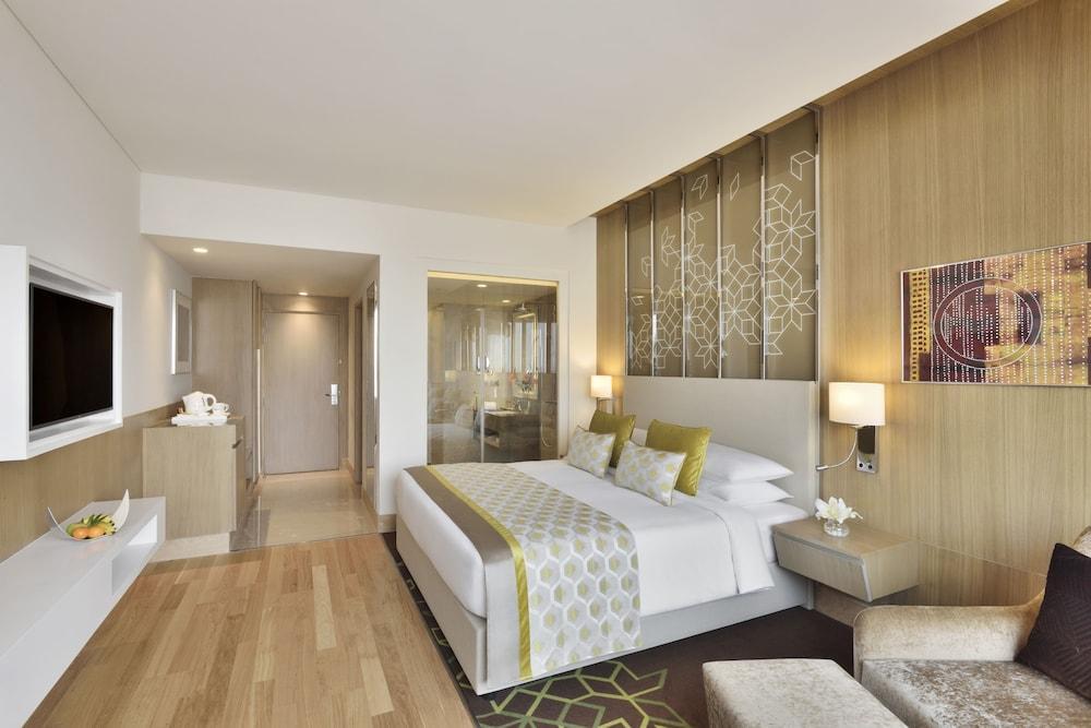 Super 8 By Wyndham High Level Ab Hotel Bagian luar foto